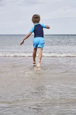 Color Kids Schwimmshirt UV Strandshirt Atmungsaktiv 5 Color Kids Schwimmshirt UV Strandshirt Atmungsaktiv -Geschäft Für Babyartikel COLORKIDS SS22 005 1280x1280