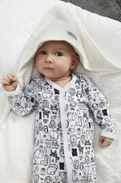 Pippi Kapuzen Badetuch Cremeweiß Organic Frottee -Geschäft Für Babyartikel Pippi kapuzentuch baby 1280x1280