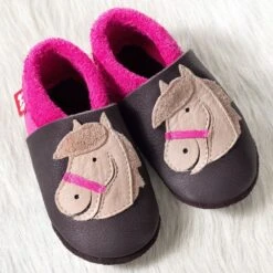 Pololo Mädchen Hausschuhe Pferd Polly Braun/pink